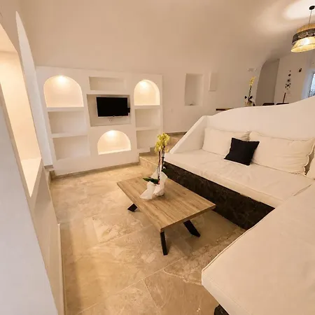 Black Lithos Residences *