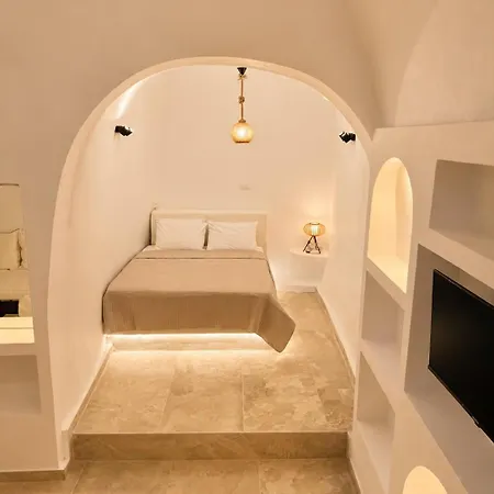 Black Lithos Residences * Камари